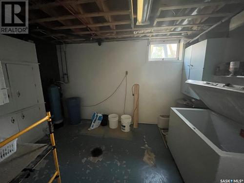 702 Portage Avenue, Wadena, SK - Indoor Photo Showing Basement