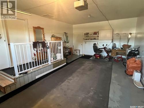 702 Portage Avenue, Wadena, SK - Indoor Photo Showing Garage