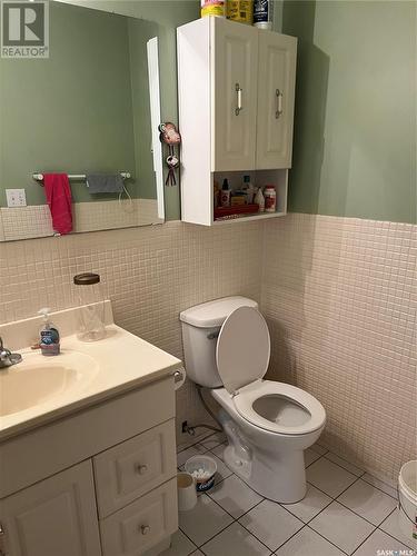 702 Portage Avenue, Wadena, SK - Indoor Photo Showing Bathroom