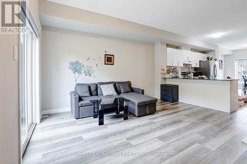 6 - 720 Grey Street, Brantford, ON - Indoor Photo Showing Living Room