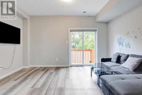 6 - 720 Grey Street, Brantford, ON - Indoor Photo Showing Living Room