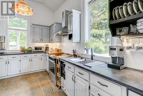 715432 1St Line E, Mono, ON - Indoor Photo Showing Kitchen With Upgraded Kitchen