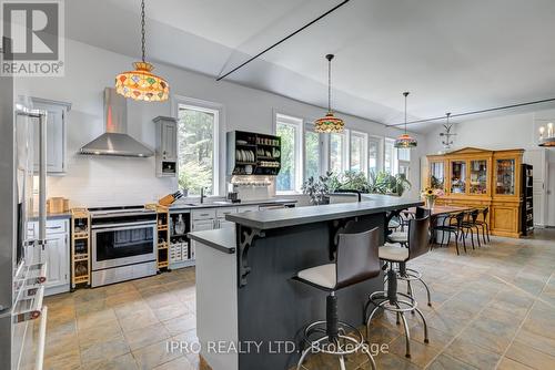 715432 1St Line E, Mono, ON - Indoor Photo Showing Kitchen With Upgraded Kitchen