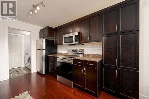 9-1750 Mckinley Crt, Kamloops, BC - Indoor Photo Showing Kitchen