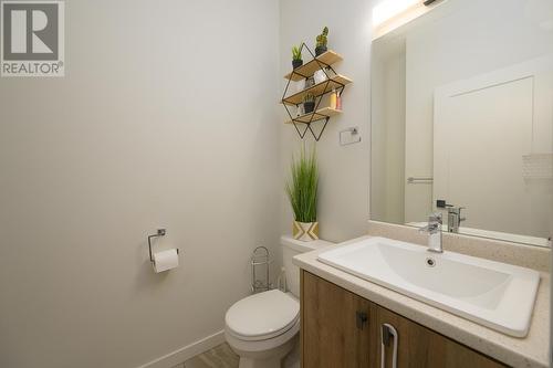 2738 Beachmount Cres, Kamloops, BC - Indoor Photo Showing Bathroom