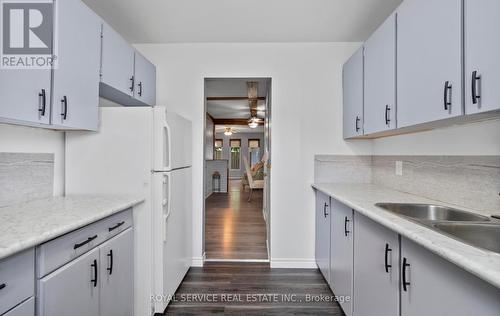 436 Chaleur Avenue, Oshawa (Lakeview), ON - Indoor Photo Showing Kitchen With Double Sink