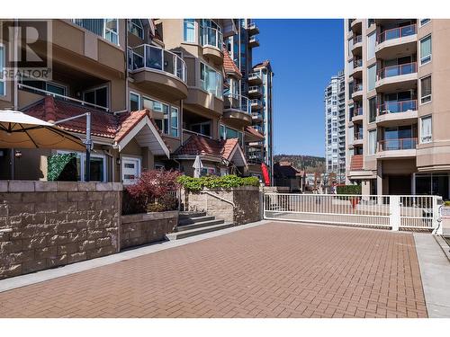 1156 Sunset Drive Unit# 113, Kelowna, BC - Outdoor With Facade