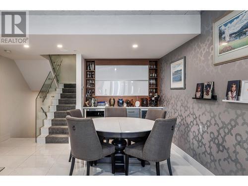 1156 Sunset Drive Unit# 113, Kelowna, BC - Indoor Photo Showing Dining Room