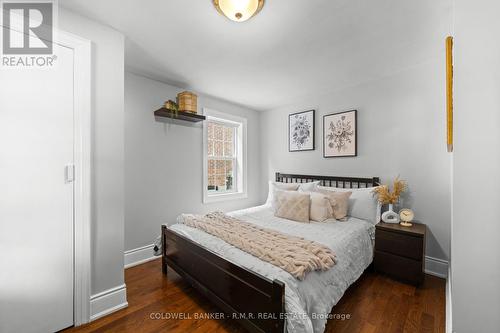 79 Victoria Avenue N, Kawartha Lakes (Lindsay), ON - Indoor Photo Showing Bedroom