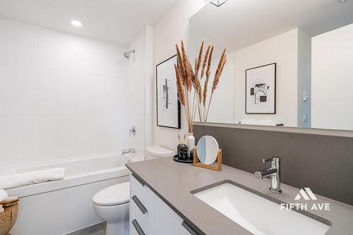 201 7936 206 Street, Langley, BC - Indoor Photo Showing Bathroom