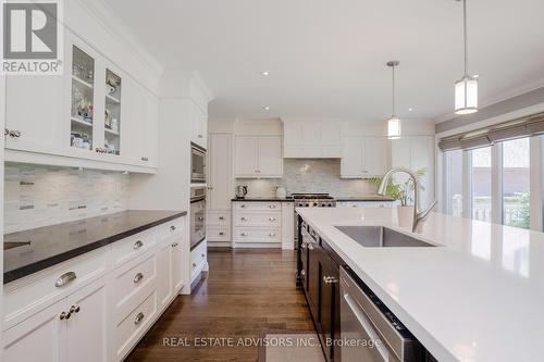 767 Indian Road, Mississauga (Lorne Park), ON - Indoor Photo Showing Kitchen With Upgraded Kitchen