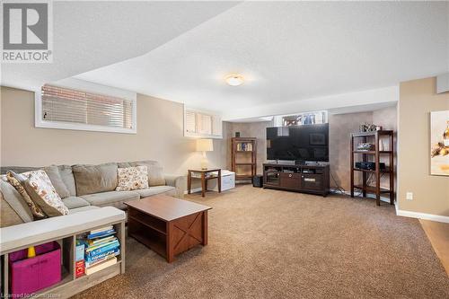 299 Moorlands Crescent, Kitchener, ON - Indoor Photo Showing Living Room