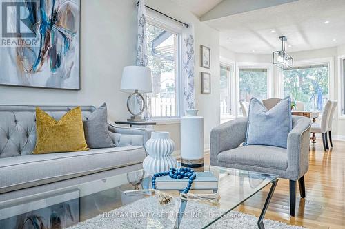 118 Parkedge Street, Guelph/Eramosa (Rockwood), ON - Indoor Photo Showing Living Room