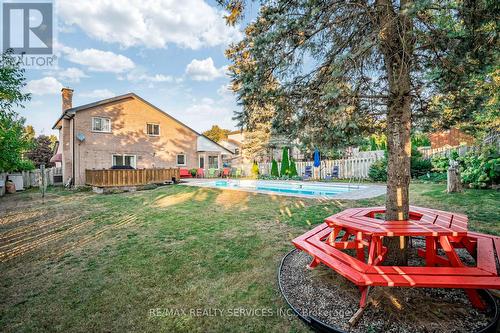 118 Parkedge Street, Guelph/Eramosa (Rockwood), ON - Outdoor With In Ground Pool With Deck Patio Veranda