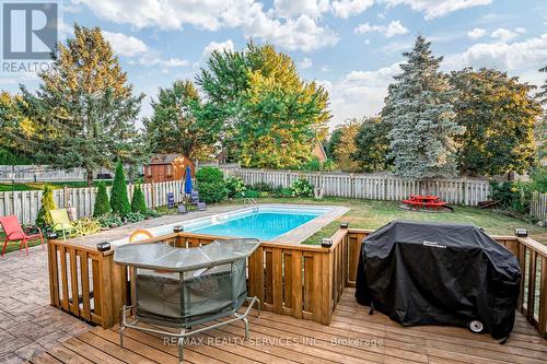 118 Parkedge Street, Guelph/Eramosa (Rockwood), ON - Outdoor With In Ground Pool With Deck Patio Veranda With Backyard