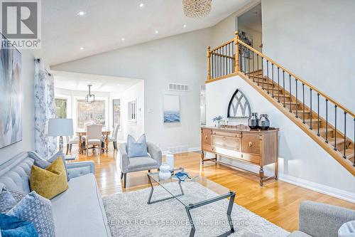 118 Parkedge Street, Guelph/Eramosa (Rockwood), ON - Indoor Photo Showing Living Room