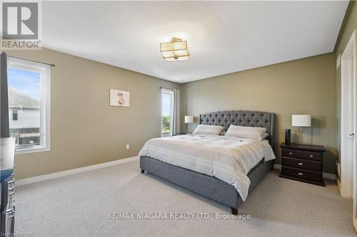 82 Creekside Drive, Welland, ON - Indoor Photo Showing Bedroom