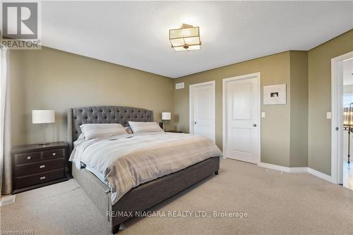 82 Creekside Drive, Welland, ON - Indoor Photo Showing Bedroom