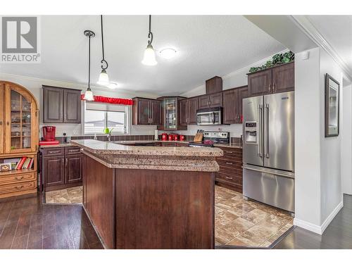 610 Katherine Road Unit# 70, West Kelowna, BC - Indoor Photo Showing Kitchen