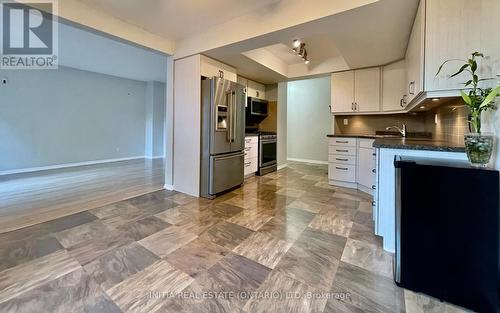 58 Mcmaster Crescent, London, ON - Indoor Photo Showing Kitchen