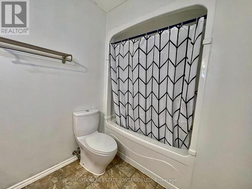 58 Mcmaster Crescent, London, ON - Indoor Photo Showing Bathroom