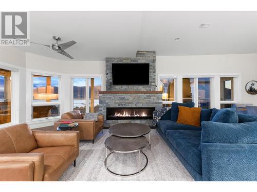 647 Royal Pine Drive, Kelowna, BC - Indoor Photo Showing Living Room With Fireplace