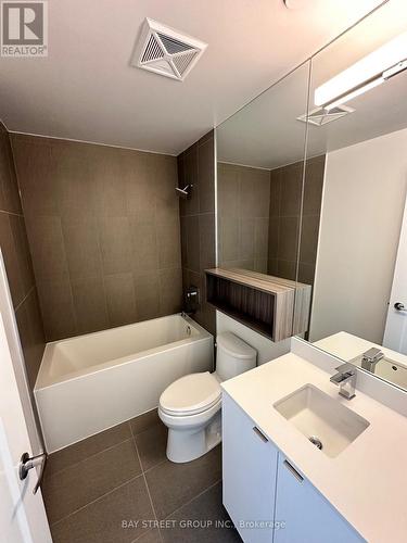 11 - 70 Princess Street, Toronto (Waterfront Communities), ON - Indoor Photo Showing Bathroom