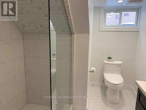 300 Searle Avenue, Toronto (Bathurst Manor), ON - Indoor Photo Showing Bathroom