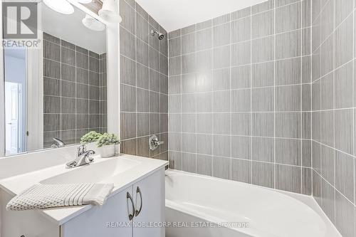 B602 - 5279 Highway  7 Road, Vaughan (Vaughan Grove), ON - Indoor Photo Showing Bathroom