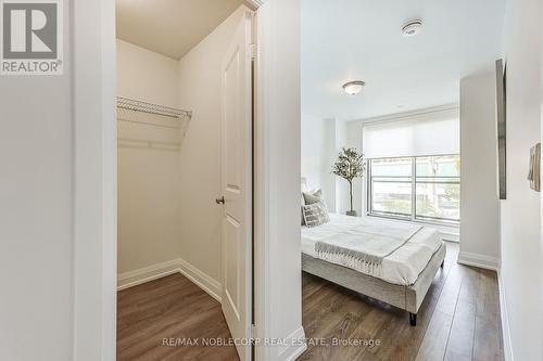 B602 - 5279 Highway  7 Road, Vaughan, ON - Indoor Photo Showing Bedroom