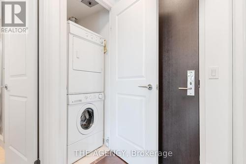 619 - 111 Upper Duke Crescent, Markham (Unionville), ON - Indoor Photo Showing Laundry Room