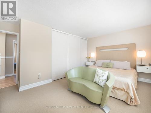 1934 Malden Crescent, Pickering, ON - Indoor Photo Showing Bedroom