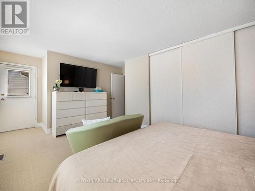 1934 Malden Crescent, Pickering, ON - Indoor Photo Showing Bedroom