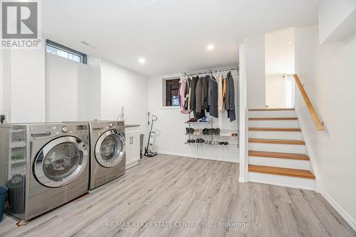 31 Guthrie Crescent, Whitby, ON - Indoor Photo Showing Laundry Room