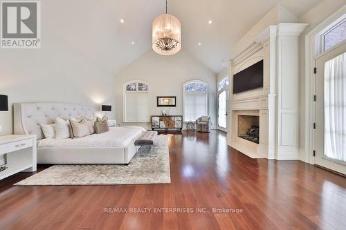 461 Country Club Crescent, Mississauga (Clarkson), ON - Indoor Photo Showing Living Room With Fireplace