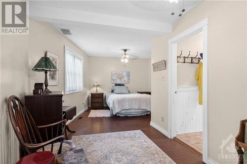 1205 Ventnor Road, Ottawa, ON - Indoor Photo Showing Bedroom