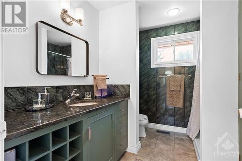 1205 Ventnor Road, Ottawa, ON - Indoor Photo Showing Bathroom