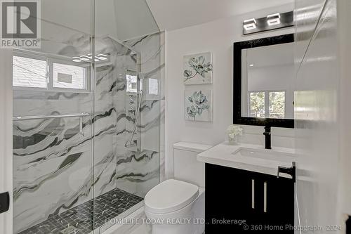 34 North Woodrow Boulevard, Toronto (Clairlea-Birchmount), ON - Indoor Photo Showing Bathroom