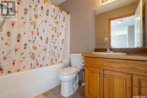 1130 Degelman Drive, Regina, SK - Indoor Photo Showing Bathroom