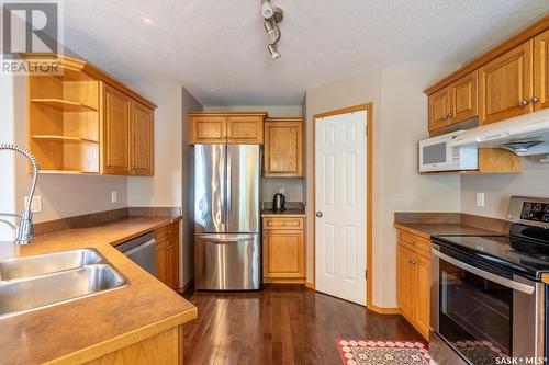 1130 Degelman Drive, Regina, SK - Indoor Photo Showing Kitchen With Double Sink