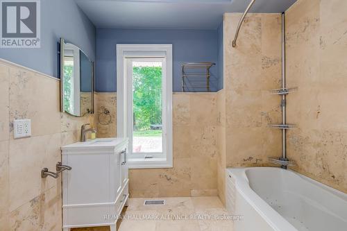 1116 Crestview Street, Oakville, ON - Indoor Photo Showing Bathroom