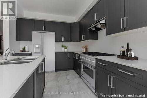 5 Severino Circle, West Lincoln, ON - Indoor Photo Showing Kitchen With Double Sink