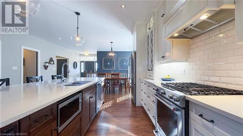 265 Summerside Place, Saugeen Shores, ON - Indoor Photo Showing Kitchen With Double Sink With Upgraded Kitchen