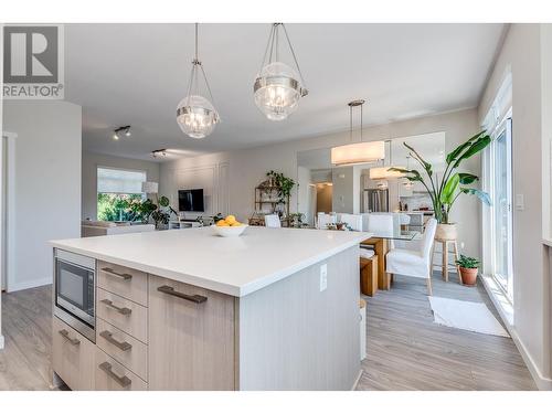 106 1360 Mitchell Street, Coquitlam, BC - Indoor Photo Showing Kitchen