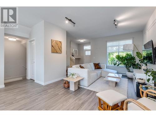 106 1360 Mitchell Street, Coquitlam, BC - Indoor Photo Showing Living Room