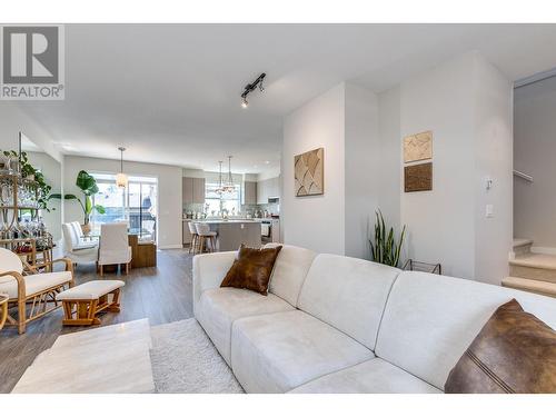 106 1360 Mitchell Street, Coquitlam, BC - Indoor Photo Showing Living Room