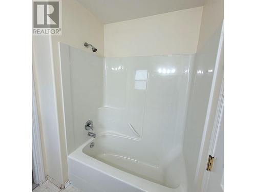 39 500 Wotzke Drive, Williams Lake, BC - Indoor Photo Showing Bathroom