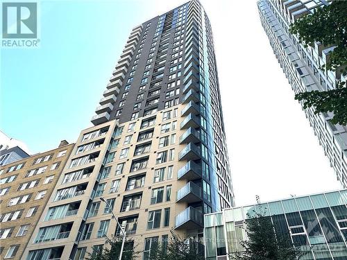 1601 - 40 Nepean Street, Ottawa, ON - Outdoor With Balcony With Facade