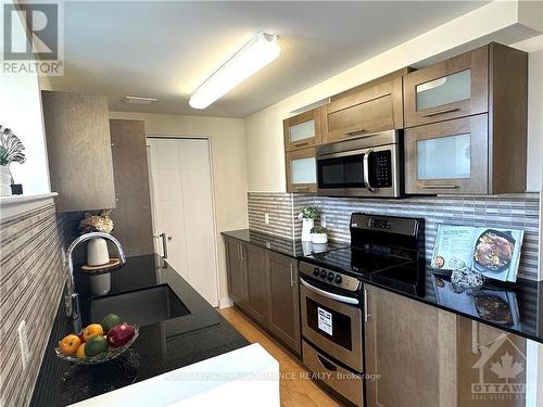 1601 - 40 Nepean Street, Ottawa, ON - Indoor Photo Showing Kitchen