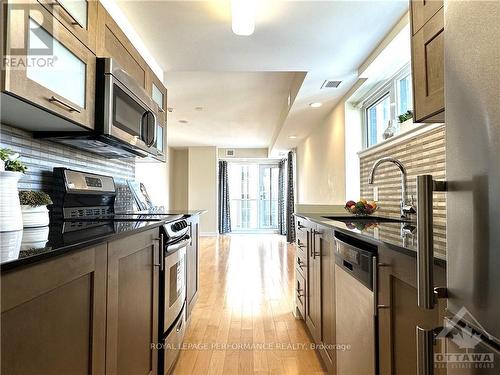 1601 - 40 Nepean Street, Ottawa, ON - Indoor Photo Showing Kitchen With Stainless Steel Kitchen With Upgraded Kitchen